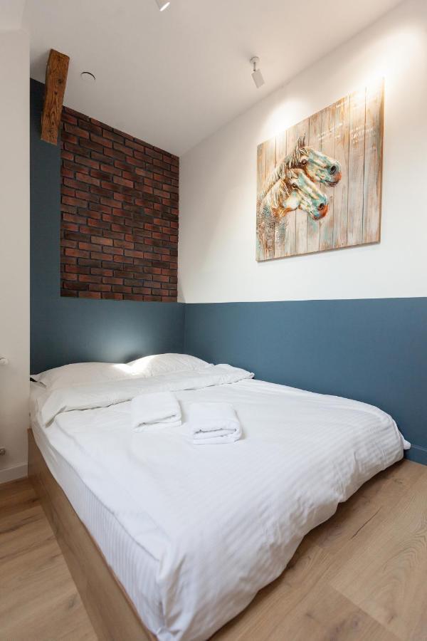 Leogrand Apartments On Khmelnytskoho 11 Lviv Buitenkant foto