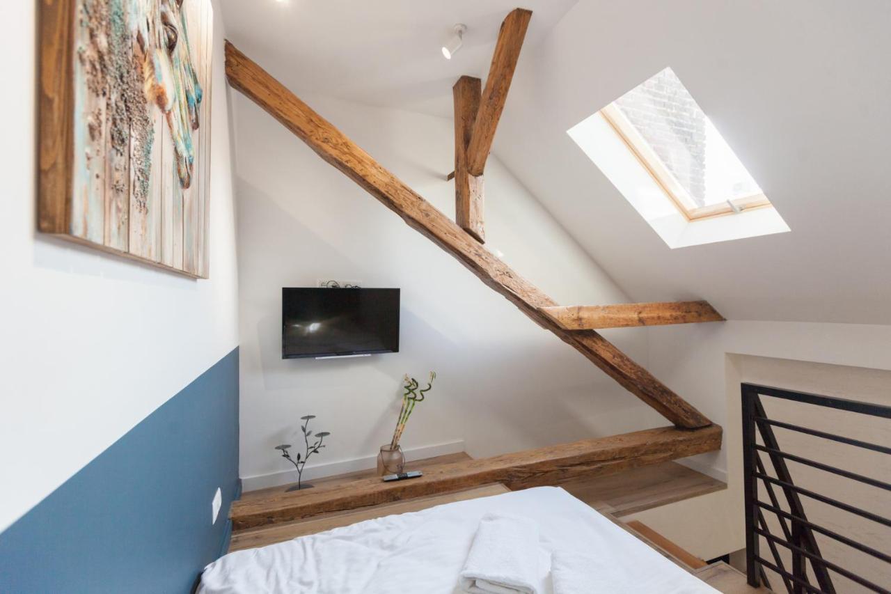 Leogrand Apartments On Khmelnytskoho 11 Lviv Buitenkant foto